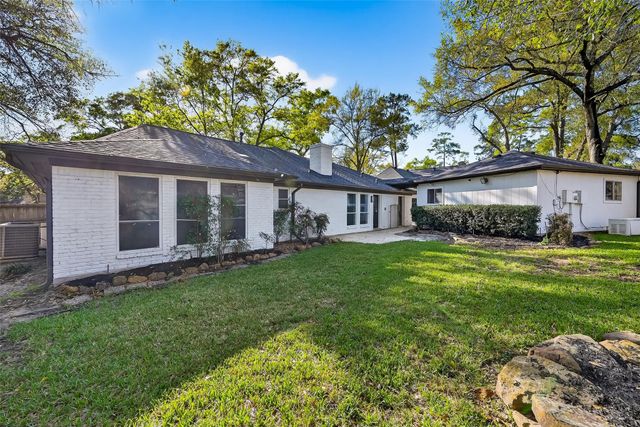 925 Manchester Drive, Conroe, TX 77304