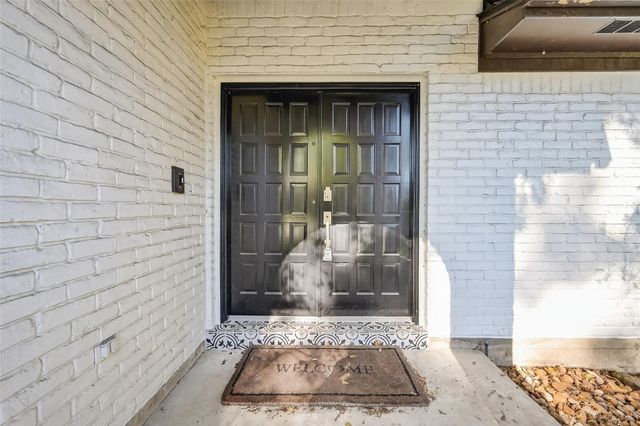 925 Manchester Drive, Conroe, TX 77304