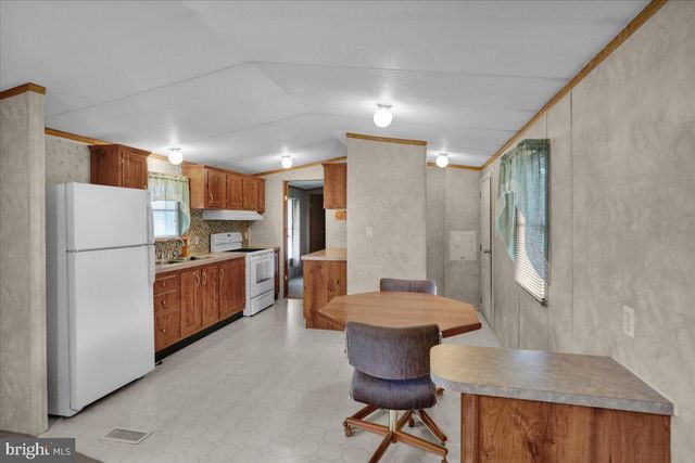 410 ALLENBROOK LN, Reading, PA 19606