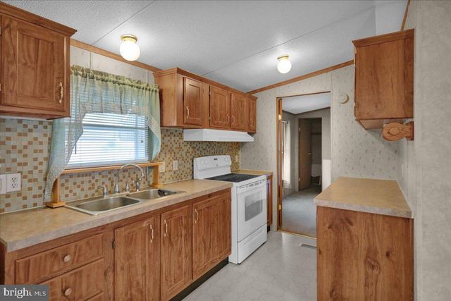 410 ALLENBROOK LN, Reading, PA 19606