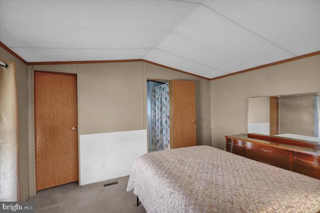 410 ALLENBROOK LN, Reading, PA 19606