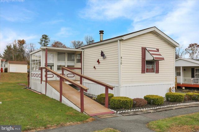 410 ALLENBROOK LN, Reading, PA 19606