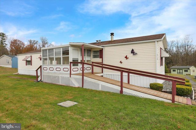 410 ALLENBROOK LN, Reading, PA 19606