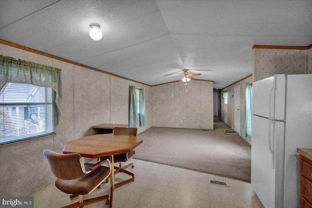 410 ALLENBROOK LN, Reading, PA 19606