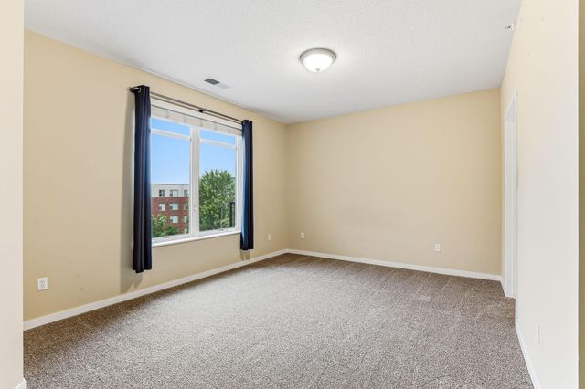 1070 Grandview Court NE 411, Columbia Heights, MN 55421
