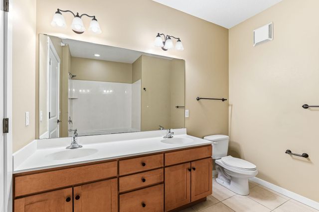 1070 Grandview Court NE 411, Columbia Heights, MN 55421