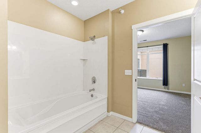 1070 Grandview Court NE 411, Columbia Heights, MN 55421