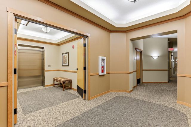 1070 Grandview Court NE 411, Columbia Heights, MN 55421