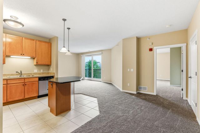 1070 Grandview Court NE 411, Columbia Heights, MN 55421
