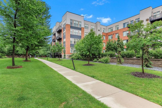 1070 Grandview Court NE 411, Columbia Heights, MN 55421