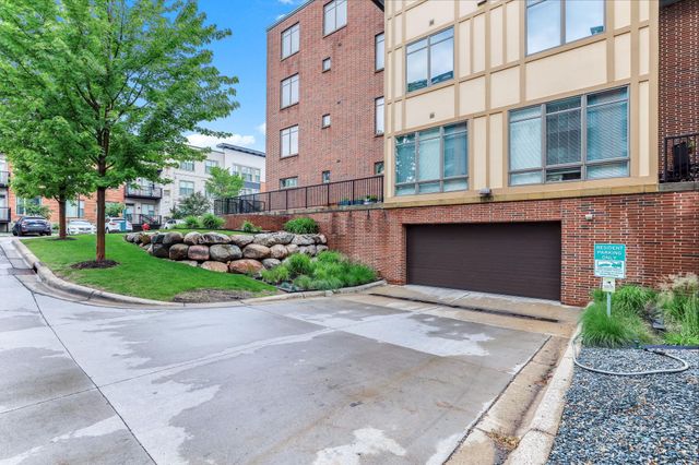 1070 Grandview Court NE 411, Columbia Heights, MN 55421