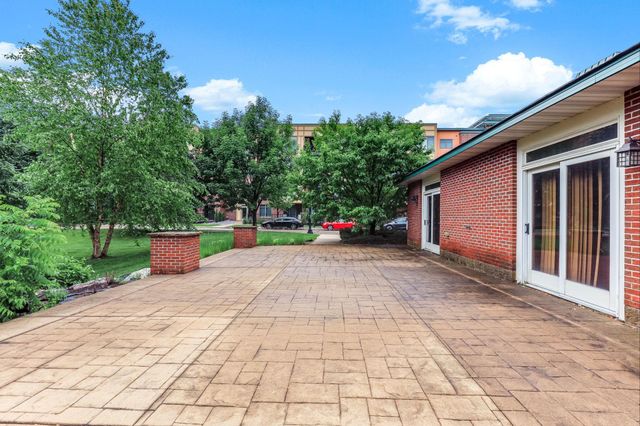 1070 Grandview Court NE 411, Columbia Heights, MN 55421