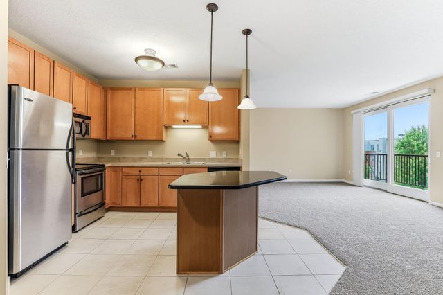 1070 Grandview Court NE 411, Columbia Heights, MN 55421