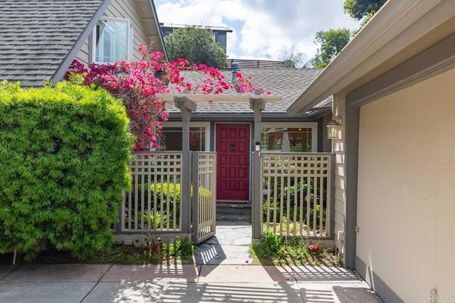 3005 Cadencia Street, Carlsbad, CA 92009