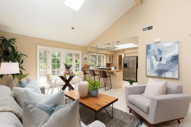 3005 Cadencia Street, Carlsbad, CA 92009