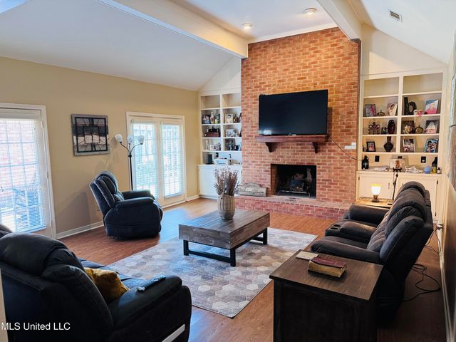 2 Autumn Cove, Jackson, MS 39206