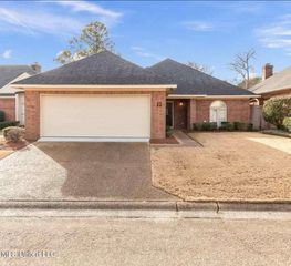 2 Autumn Cove, Jackson, MS 39206