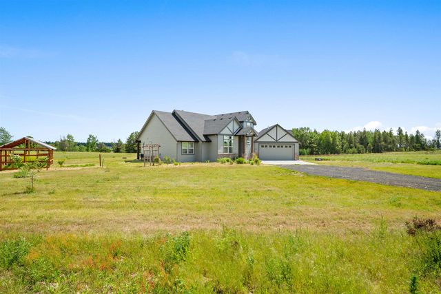 34012 N Fawn Ln, Deer Park, WA 99006