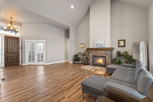 34012 N Fawn Ln, Deer Park, WA 99006