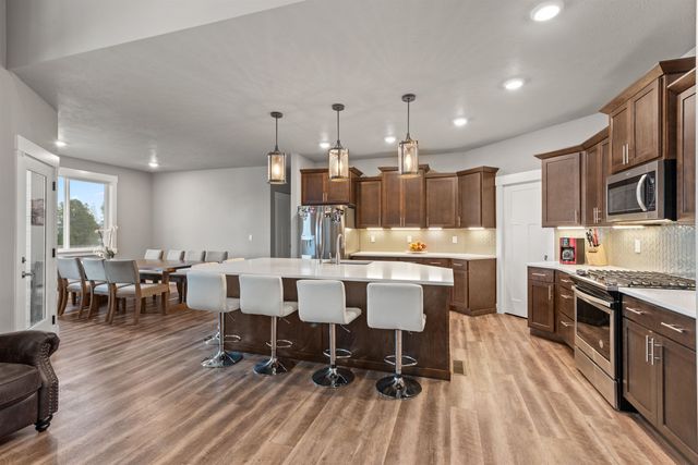 34012 N Fawn Ln, Deer Park, WA 99006
