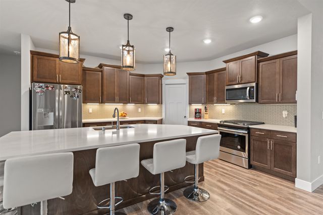 34012 N Fawn Ln, Deer Park, WA 99006