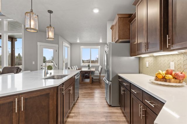 34012 N Fawn Ln, Deer Park, WA 99006