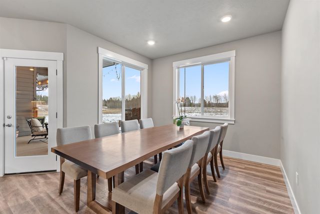 34012 N Fawn Ln, Deer Park, WA 99006
