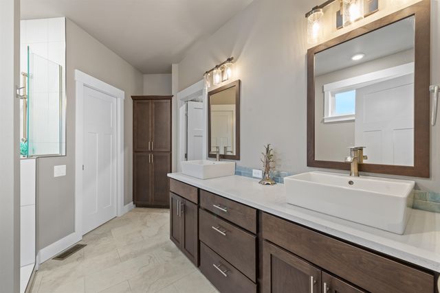 34012 N Fawn Ln, Deer Park, WA 99006