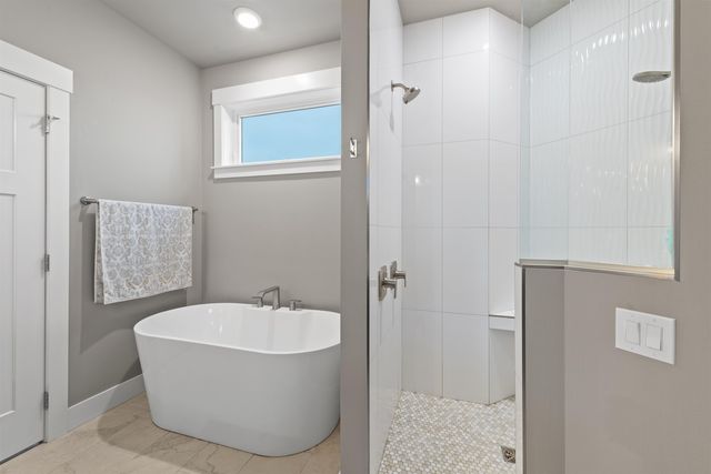 34012 N Fawn Ln, Deer Park, WA 99006