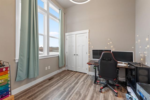 34012 N Fawn Ln, Deer Park, WA 99006