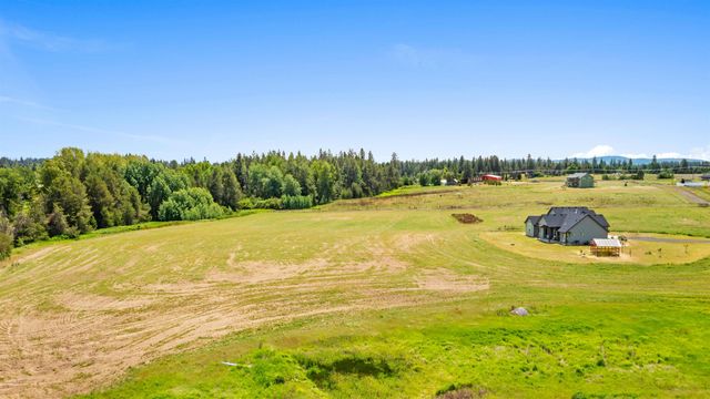 34012 N Fawn Ln, Deer Park, WA 99006