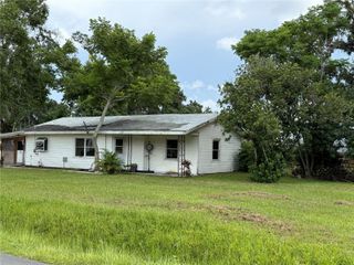 2104 37TH AVENUE E, Bradenton, FL 34208