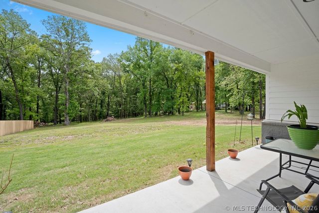 1621 Rockwood Drive, Grove, OK 74344