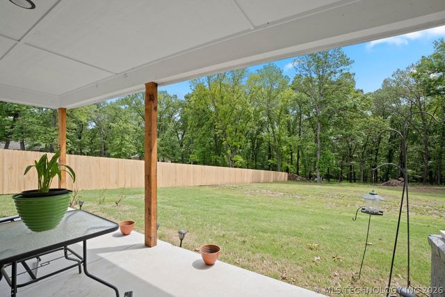 1621 Rockwood Drive, Grove, OK 74344