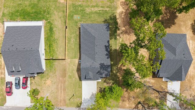 1621 Rockwood Drive, Grove, OK 74344