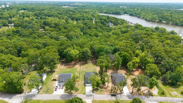 1621 Rockwood Drive, Grove, OK 74344