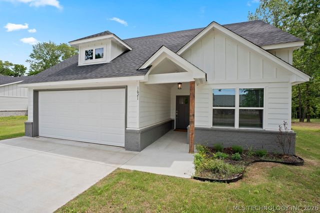 1621 Rockwood Drive, Grove, OK 74344