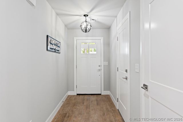 1621 Rockwood Drive, Grove, OK 74344