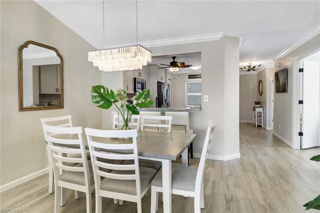 1358 Derbyshire CT F201, Naples, FL 34116
