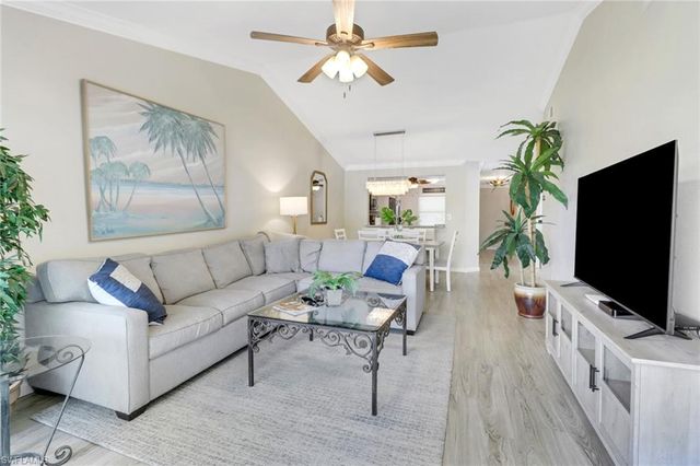 1358 Derbyshire CT F201, Naples, FL 34116