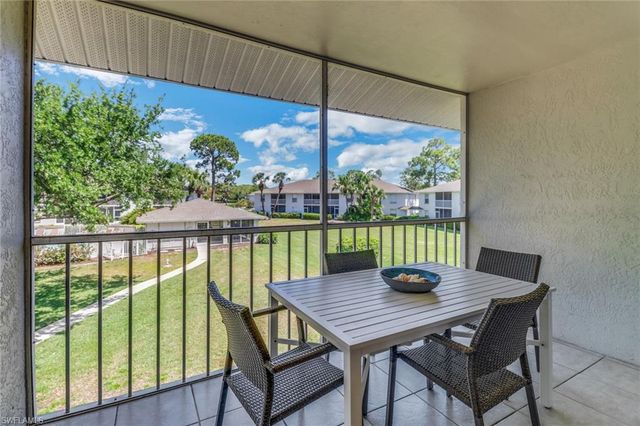 1358 Derbyshire CT F201, Naples, FL 34116