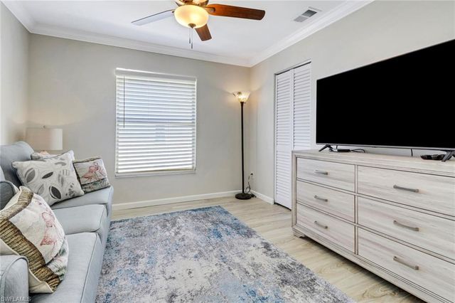 1358 Derbyshire CT F201, Naples, FL 34116