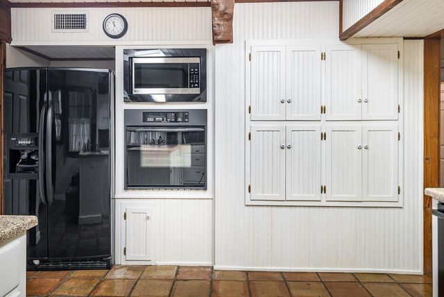 509 Fairway Dr, Kerrville, TX 78028