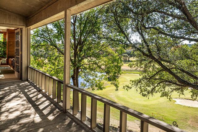 509 Fairway Dr, Kerrville, TX 78028