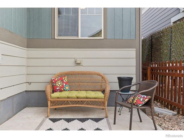 1216 Hummingbird Circle, Longmont, CO 80501