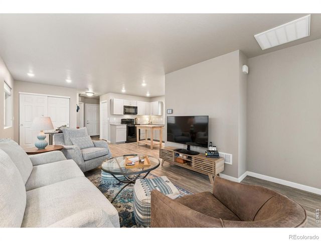 1216 Hummingbird Circle, Longmont, CO 80501