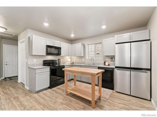 1216 Hummingbird Circle, Longmont, CO 80501