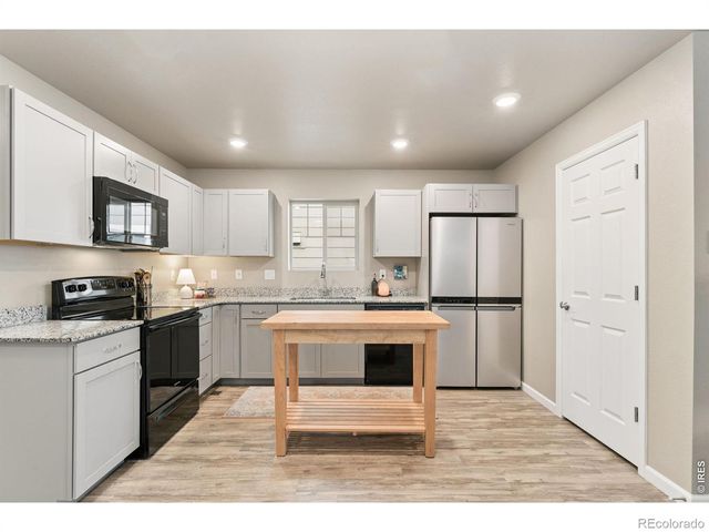 1216 Hummingbird Circle, Longmont, CO 80501