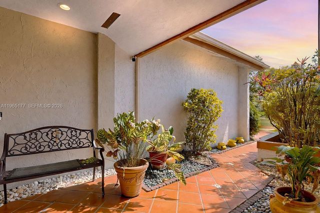 9400 SW 100th Ave Rd, Miami, FL 33176