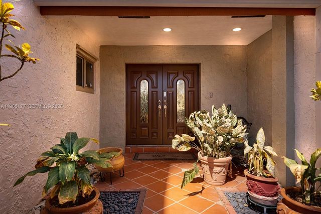 9400 SW 100th Ave Rd, Miami, FL 33176